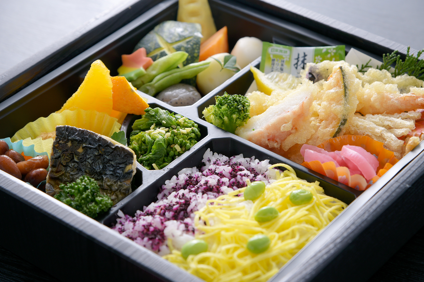 弁当箱 業務用弁当箱 業務用和食器 樹脂製 幕の内弁当 福来弁当 梨地野菊 重箱 福祉・宅配用弁当箱（大人用）副食・幕の内 ＜ 【山口陶器店】縁起置物